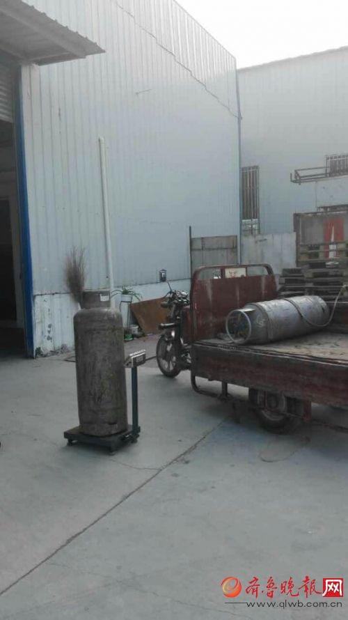 消防隐患零容忍 济南一食品厂因未设室内消火栓与违规存放液化气罐被查封